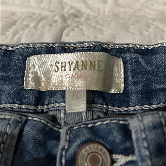 Shyanne Flare Jeans in Faded Blue - Picture 5 of 10